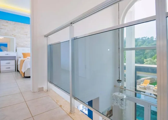 Oludeniz 4 Bedroom Luxury فيلة