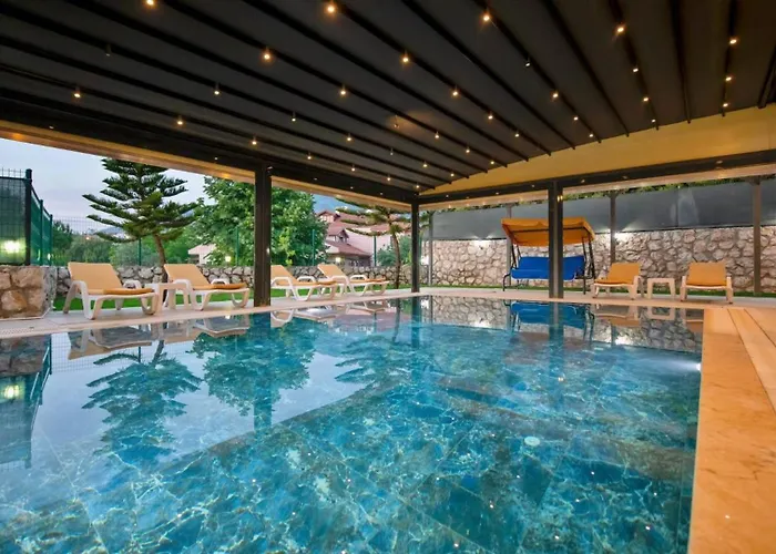 Oludeniz 4 Bedroom Luxury فيلة