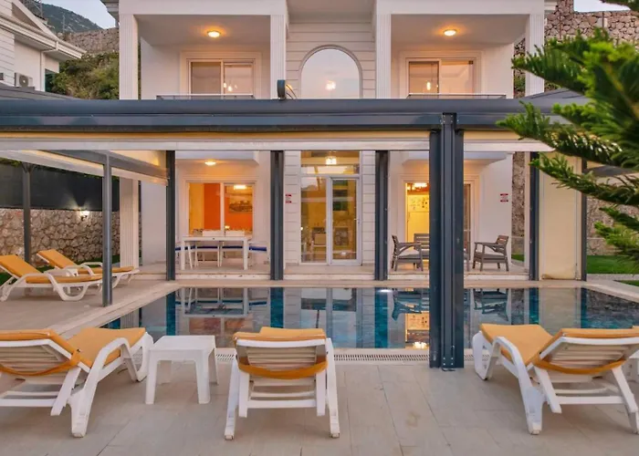 Oludeniz 4 Bedroom Luxury Вилла *