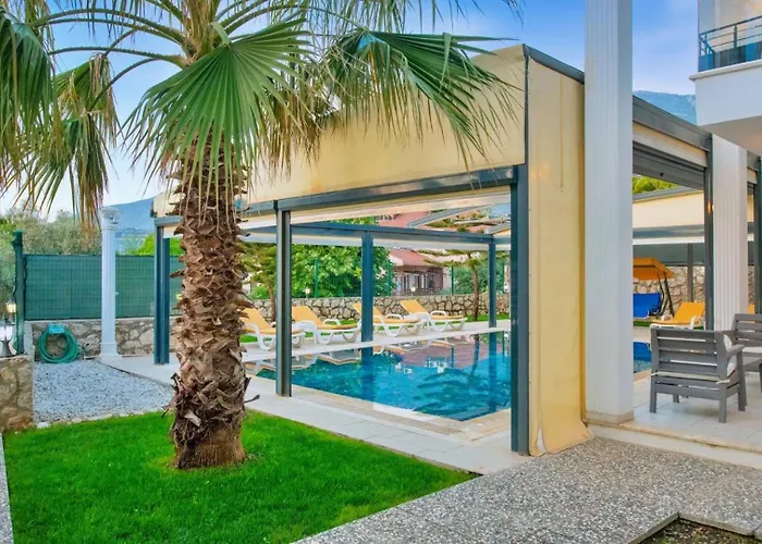 Oludeniz 4 Bedroom Luxury فيلة