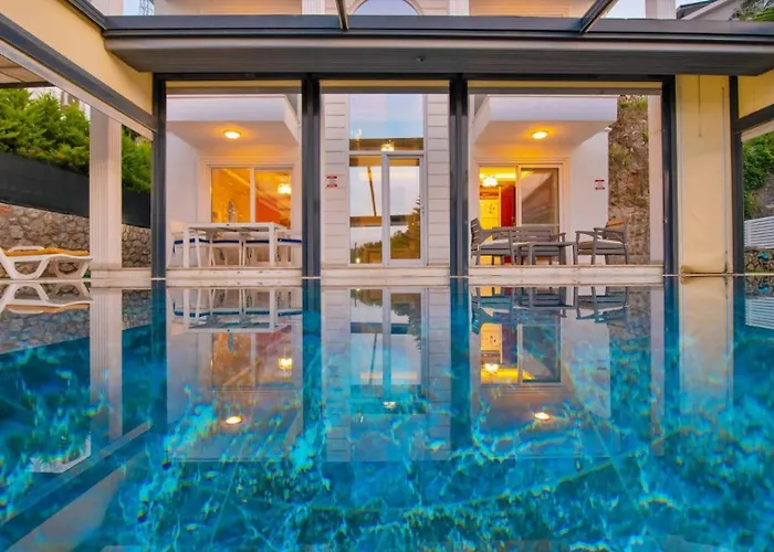 Oludeniz 4 Bedroom Luxury فيلة