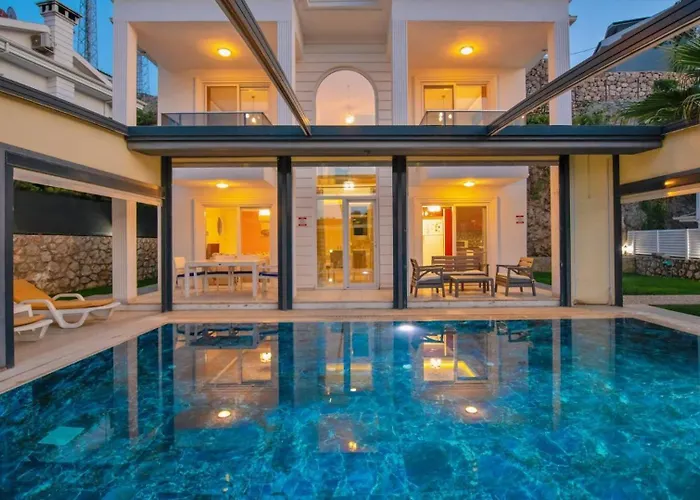 Oludeniz 4 Bedroom Luxury Вилла *