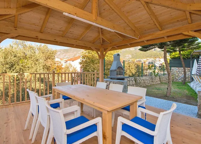 Oludeniz 4 Bedroom Luxury فيلة